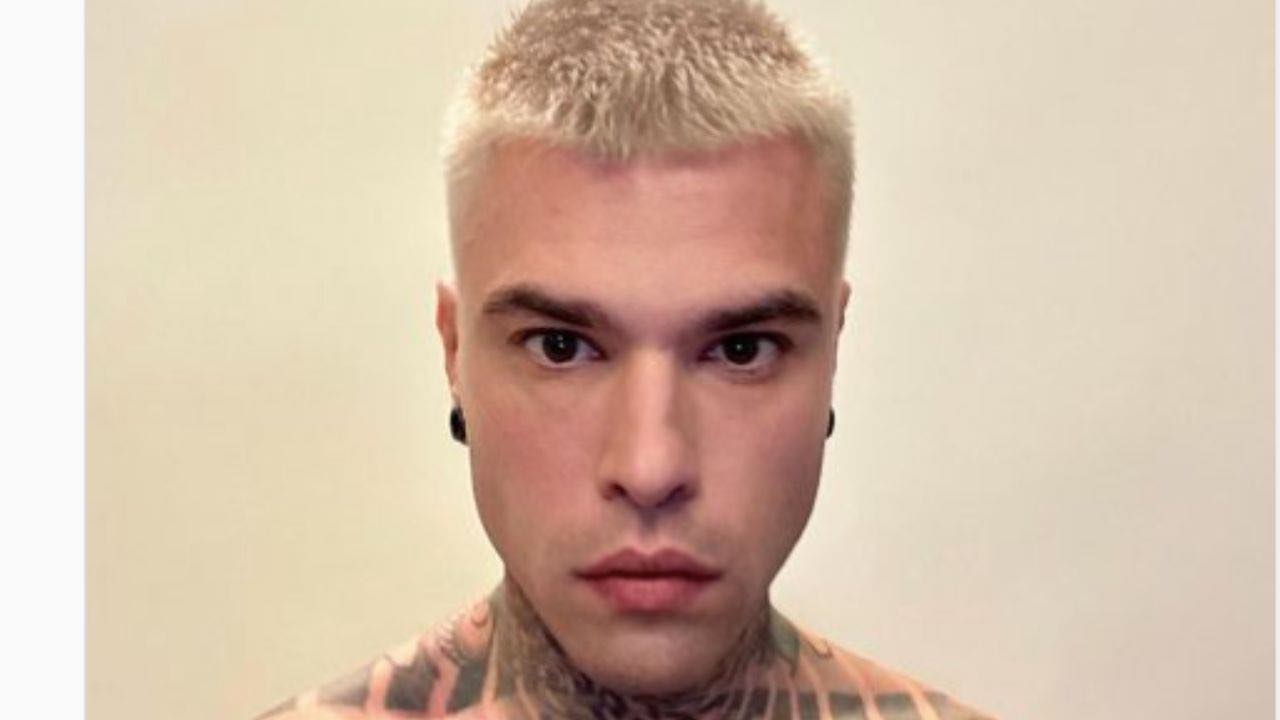 Fedez biondo