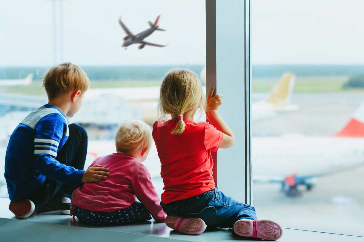 come scegliere i posti sull'aereo per i bambini