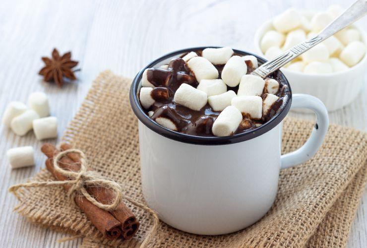 cioccolata calda con marshmallow