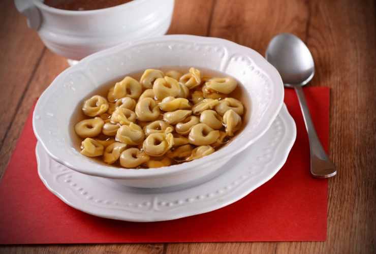 tortellini in brodo